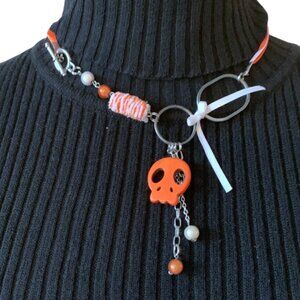 3x35$ 💀 🎃 Handmade - Skull short necklace - ruban beads fabric - Orange white